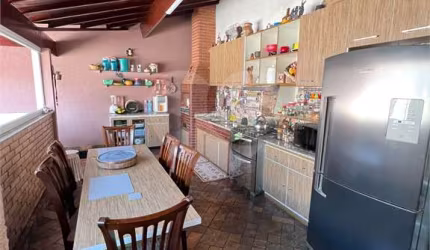 Casa com 2 quartos à venda na Rua Alfonso de Albuquerque, 838, Jardim das Imbuias, São Paulo, 200 m2 por R$ 940.000