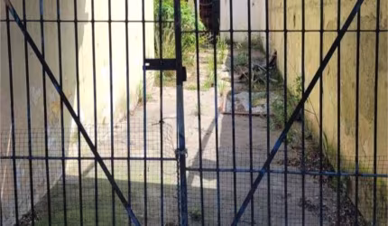 Terreno à venda na Rua das Esterlinas, 79, Parque dos Bancários, São Paulo, 300 m2 por R$ 639.000