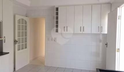 Casa com 3 quartos à venda na Rua Santa Engrácia, 105, Vila Lageado, São Paulo, 236 m2 por R$ 830.000