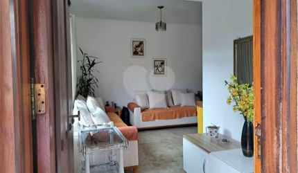 Casa com 3 quartos à venda na Rua Maria Henriqueta, 97, Vila Vessoni, São Paulo, 260 m2 por R$ 900.000