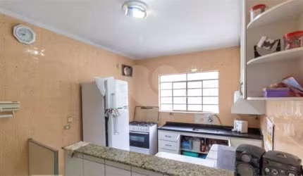 Casa com 6 quartos à venda na Rua Anajazeira, 11, Vila União (Zona Leste), São Paulo, 226 m2 por R$ 800.000