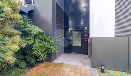 Casa comercial para alugar na Rua Pascoal Pais, 525, Vila Cordeiro, São Paulo, 1815 m2 por R$ 180.000