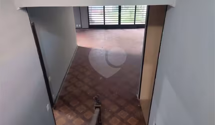 Casa com 4 quartos à venda na Rua Xiró, 218, Jardim das Laranjeiras, São Paulo, 227 m2 por R$ 1.200.000
