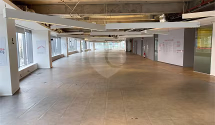 Casa comercial para alugar na Avenida Doutor Chucri Zaidan, 250, Vila Cordeiro, São Paulo, 2137 m2 por R$ 203.053