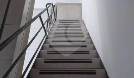 Apartamento para alugar na Rua do Triunfo, 43, Santa Ifigênia, São Paulo, 187 m2 por R$ 6.000
