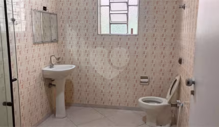 Casa com 2 quartos para alugar na Rua Pompeu Sobrinho, 122, Chácara Inglesa, São Paulo, 250 m2 por R$ 4.000