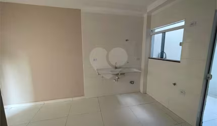 Apartamento com 2 quartos à venda na Rua Peirópolis, 227, Vila Guilhermina, São Paulo, 42 m2 por R$ 240.000