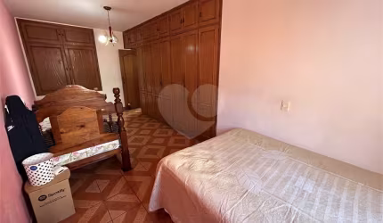 Casa com 3 quartos à venda na Rua Narciso Bortolo, 117, Bortolândia, São Paulo, 234 m2 por R$ 850.000
