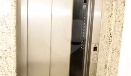 Prédio para alugar na Rua São Serapião, 232, Vila Ré, São Paulo, 1400 m2 por R$ 140.000