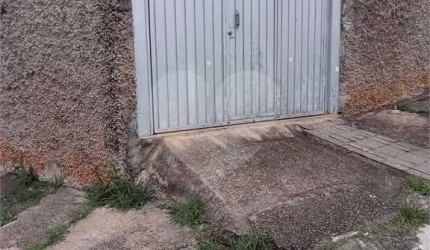 Casa com 3 quartos à venda na Rua José Martins, 1, Centro, Bom Jesus dos Perdões, 160 m2 por R$ 800.000