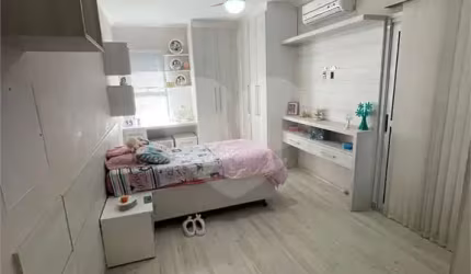 Casa em condomínio fechado com 4 quartos à venda na Estrada do Itapeti, 320, Parque Residencial Itapeti, Mogi das Cruzes, 370 m2 por R$ 2.500.000
