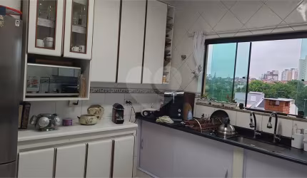 Casa com 3 quartos à venda na Rua Flamínio Fávero, 88, Nova Petrópolis, São Bernardo do Campo, 240 m2 por R$ 680.000