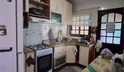 Casa em condomínio fechado com 2 quartos à venda na Rua Ibirama, 136, Jardim do Papai, Guarulhos, 106 m2 por R$ 400.000