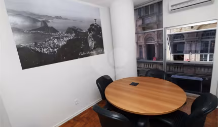 Casa comercial para alugar na Rua José Bonifácio, 1, Sé, São Paulo, 330 m2 por R$ 10.000