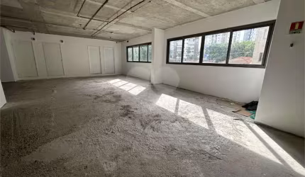 Casa comercial para alugar na Rua Ibirajá, 244, Vila Guarani, São Paulo, 690 m2 por R$ 48.300