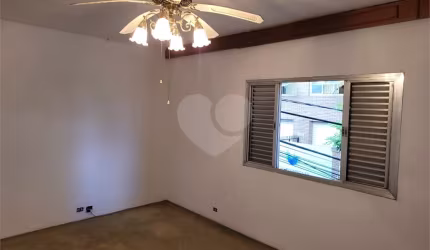 Casa com 4 quartos à venda na Rua Aníbal Benevolo, 115, Santana, São Paulo, 170 m2 por R$ 900.000