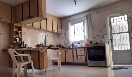Casa com 3 quartos à venda na Rua Manuel Correia, 35, Vila Palmeiras, São Paulo, 156 m2 por R$ 850.000