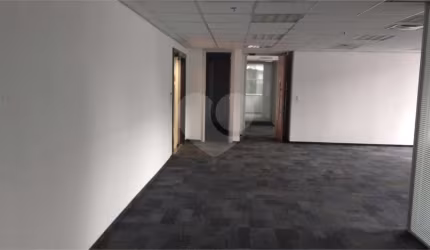 Sala comercial para alugar na Avenida Major Sylvio de Magalhães Padilha, 5200, Jardim Morumbi, São Paulo, 390 m2 por R$ 22.000