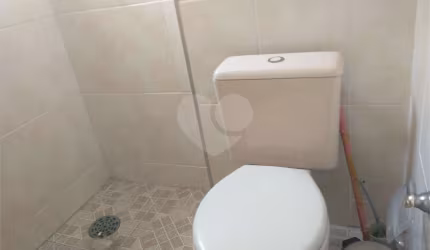 Apartamento com 3 quartos à venda na Rua Eusébio de Paula Marcondes, 1010, Jardim D'Abril, São Paulo, 63 m2 por R$ 280.000