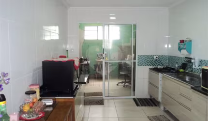 Casa com 2 quartos à venda na Rua Lourival da Costa, 48, Pestana, Osasco, 210 m2 por R$ 700.000