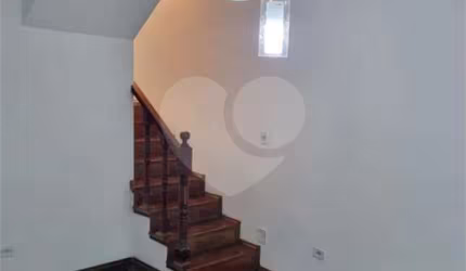 Casa com 3 quartos à venda na Rua Catuípe, 276, Cidade Brasil, Guarulhos, 140 m2 por R$ 570.000