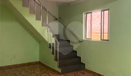 Casa com 3 quartos à venda na Rua Capitão Zineu Simionato, 375, Jardim Adriana, Guarulhos, 289 m2 por R$ 636.000