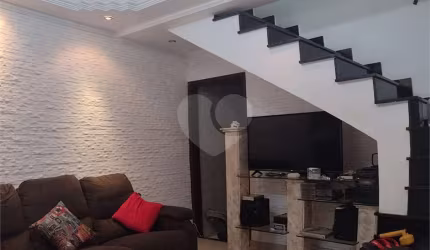 Casa com 3 quartos à venda na Rua Estrela do Indaiá, 109, Jardim Monte Carmelo, Guarulhos, 220 m2 por R$ 800.000