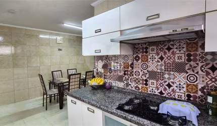 Casa com 2 quartos à venda na Rua Ida Espagiari Martins, 375, Centro, Diadema, 263 m2 por R$ 1.066.000