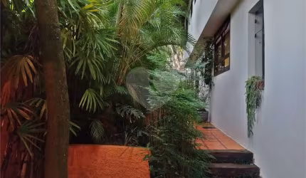 Casa com 4 quartos à venda na Rua Comissário Gastão Moutinho, 170, Morumbi, São Paulo, 300 m2 por R$ 2.250.000