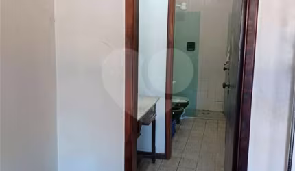 Apartamento com 3 quartos à venda na Praça Alpha de Centauro, 78, Alphaville, Santana de Parnaíba, 44 m2 por R$ 330.000