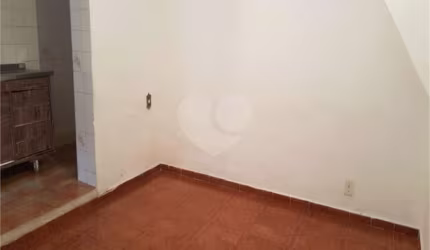 Casa com 3 quartos à venda na Rua Aparecida Campanhola Parra, 181, Vila Invernada, São Paulo, 135 m2 por R$ 368.000