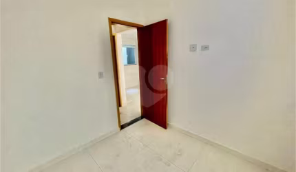 Apartamento com 2 quartos à venda na Rua Waldemar Mancini, 425, Itaquera, São Paulo, 40 m2 por R$ 185.000