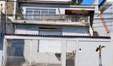 Excelente sobrado com 313m² no bairro Jardim Marisa.
