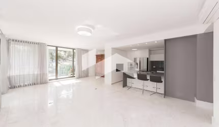EXCELENTE APARTAMENTO NO ALTO DA RUA XV - CLUBE