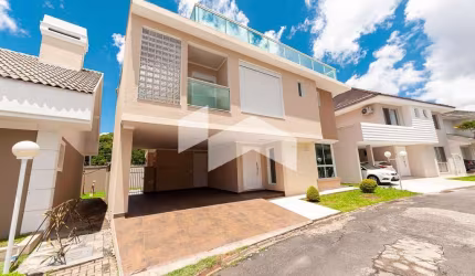 CASA DE ALTO PADRÃO Á VENDA EM SANTA FELICIDADE