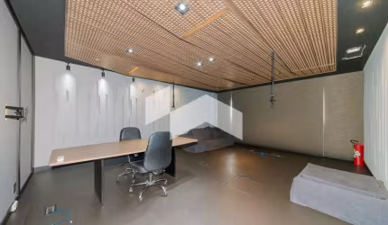 SALA COMERCIAL DE ALTO PADRÃO PARA LOCAÇÃO