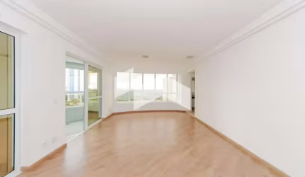 APARTAMENTO DE LUXO EM CONDOMÍNIO CLUB