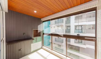 Apartamento com 95 m², 3 quartos sendo 1 suíte para alugar no bairro Bacacheri.