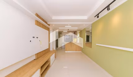 Sobrado com 116 m², 3 quartos sendo 1 suíte à venda no bairro Cajuru.