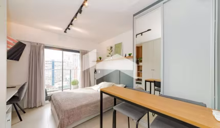 Apartamento com 30 m², 1 quarto para alugar no bairro Centro.