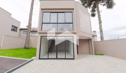 Casa de condomínio com 115.19 m², 3 quartos sendo 1 suíte à venda no bairro Santa Felicidade.