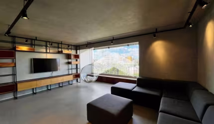 Apartamento com 177 m², 4 quartos sendo 1 suíte para alugar no bairro Centro Cívico.