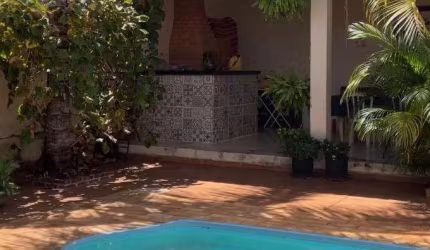 Vende-se Linda Casa no Centro de Piratininga