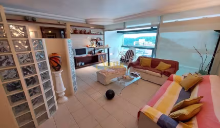 Apto reformado, 4 dorms., vista mar, 2 vagas, Enseada