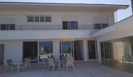 Casa frente praia 6 suítes, 6 vagas, sauna, Enseada