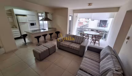 Apto lado praia, reformado, 2 dorms., sacada, 1 vaga, Enseada