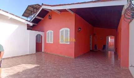 Casa térrea, 5 dorms., churrasq., 2 vagas, praia de Pernambuco