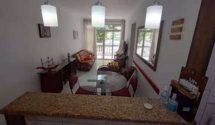 Apto 2 dorms., sacada, 1 vaga, Enseada