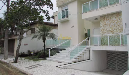 Casa de alto padrão próxima à praia com 6 suítes - Módulo 5