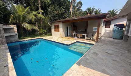 Casa de alto padrão com 3 dormitórios - Módulo 30 - Riviera